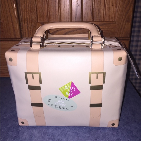 kate spade Handbags - NWT-Kate Spade-Sand Hill Circle-Tiny Trunk-RARE!